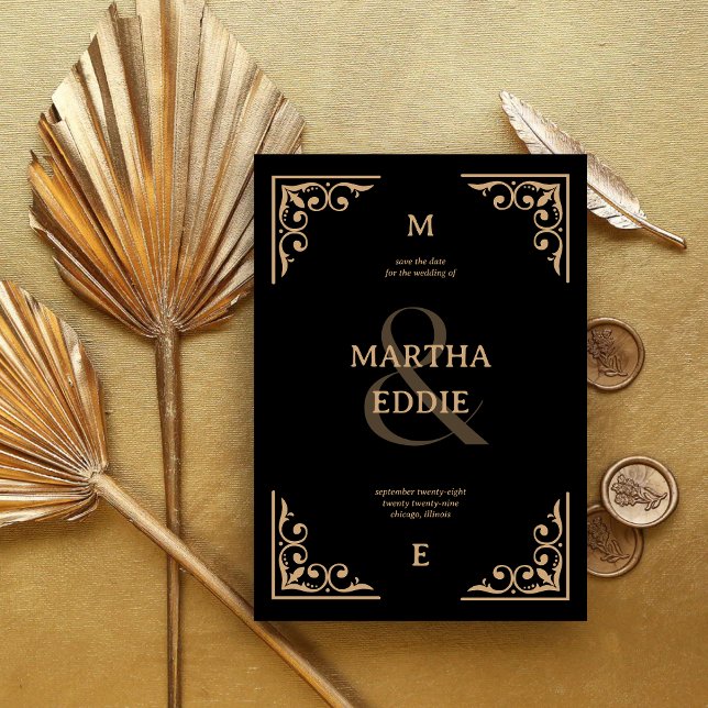 Modern Deco | Svart och Guld Foto Bakgrund Bröllop Spara Datumet (Modern deco black and gold save the date with photo back reveals your date with elegant charm.)
