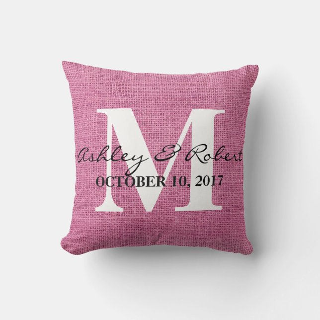 Modern Decorative Burlap White Monogram Bröllop Kudde (Framsida)