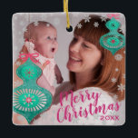 Modern dekorativ Baubles-julfoto Julgransprydnad Keramik<br><div class="desc">Elegantens fotoornament med silver dekorativa bubblor. Anpassningsbar med namn på baksidan.</div>