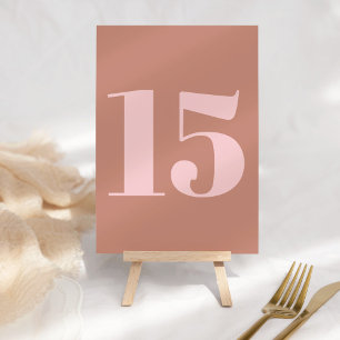 Modern djärv typografi Terracotta och Rosa Bröllop Bordsnummer