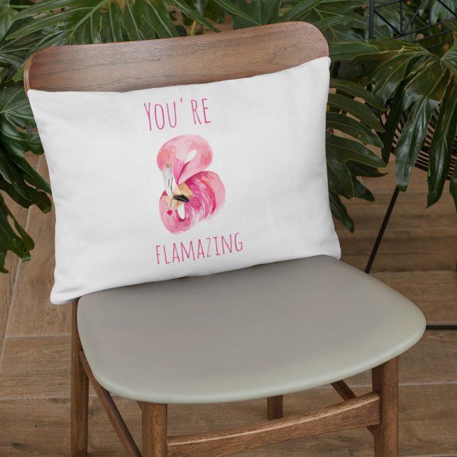 Modern du står inför Rosa Flamingo Prydnadskudde (Skapare uppladdad)