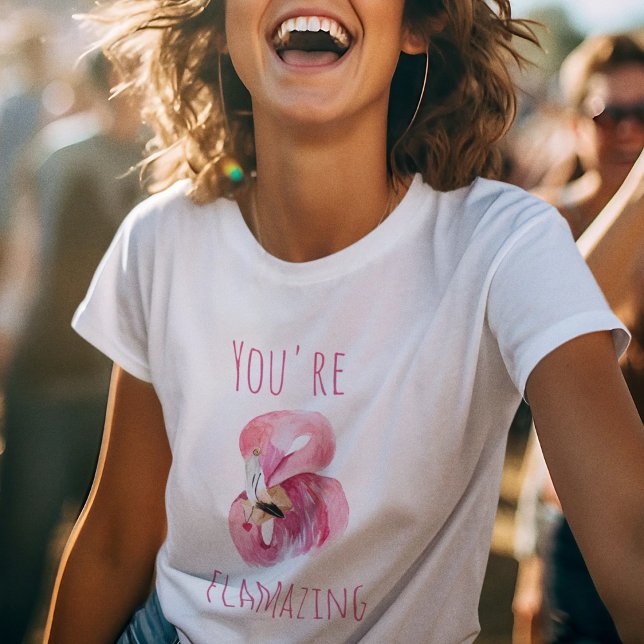 Modern du står inför Rosa Flamingo T Shirt (Skapare uppladdad)