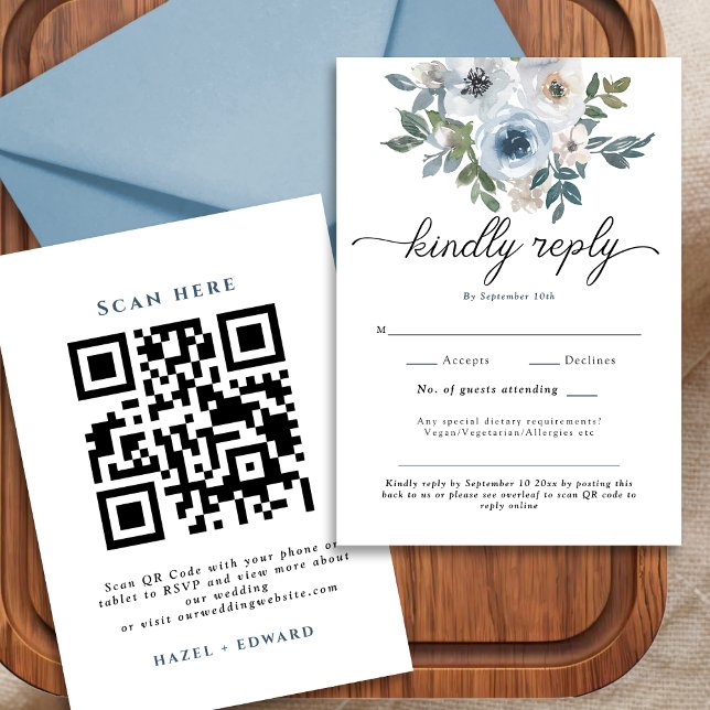 Modern Dusty Blue Blommigt QR-kodkort, Bröllop OSA Kort (Modern Dusty Blue Floral QR Code Wedding RSVP Card)