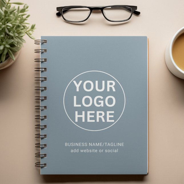 Modern Dusty Blue Business Logotyp & Text Promo Anteckningsbok (Skapare uppladdad)