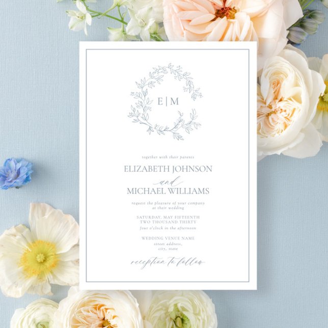 Modern Dusty Blue Leafy Vapensköld Monogram Bröllo Inbjudningar (Skapare uppladdad)