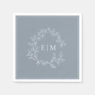Modern Dusty Blue Leafy Vapensköld Monogram Bröllo Pappersservett