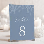 Modern Dusty Blue Minimal Löv Bröllop Bordsnummer<br><div class="desc">Ge gästerna en skonsam vägledning till sina platser med den här utformningen av bordsnumret för anpassningsbar, som innehåller handdragna botaniska produkter. Den serene dammiga blå bakgrunden visar på ett vackert sätt den känsliga vita folien och skapar en lugn och elegant för varje bord. Den här charmerande botaniska konsten tillför en...</div>