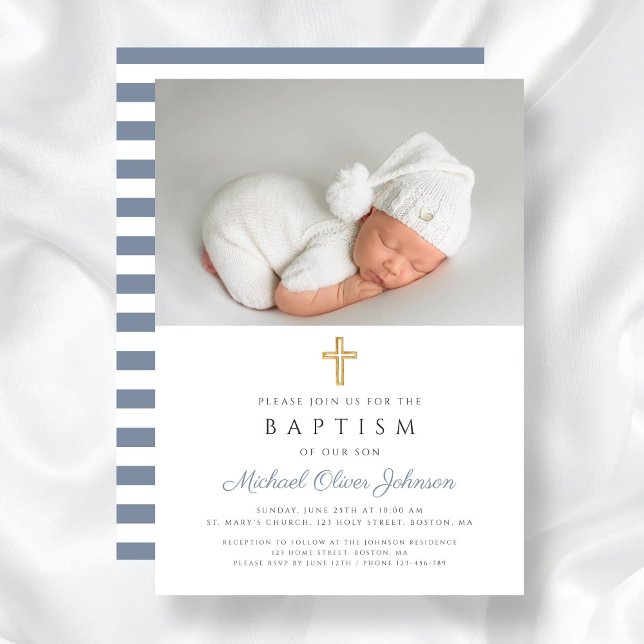 Modern Dusty Blue Rand Kor Photo Boy Baptism Inbjudningar (Dusty Blue Stripes Cross Photo Boy Baptism Invitation)
