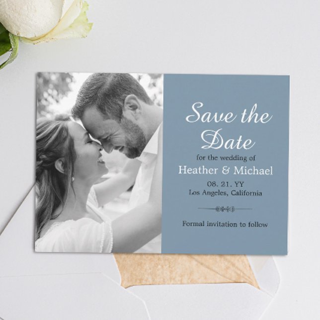Modern Dusty Blue - Spara datum QR-kod Bröllop Inbjudningar (Simplify your RSVP with our QR code save-the-date, adding an unforgettable touch to your special day)