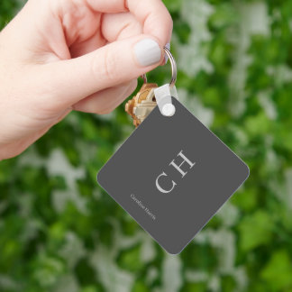 Modern, eget namn och Initialer Grått Nyckelring