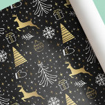 Modern Elegant Black Guld jul Presentpapper<br><div class="desc">Fira helgdagarna med den moderna juldesignen Black och Guld. Denna moderna och elegant juldesign har ett svart, vitt och guld färg-program med träd, snöflingor och renar. Ändra färgen i bakgrunden och anpassa den efter dina behov. Du hittar matchande produkter i min butik. Du kan anpassa detta ytterligare genom att klicka...</div>