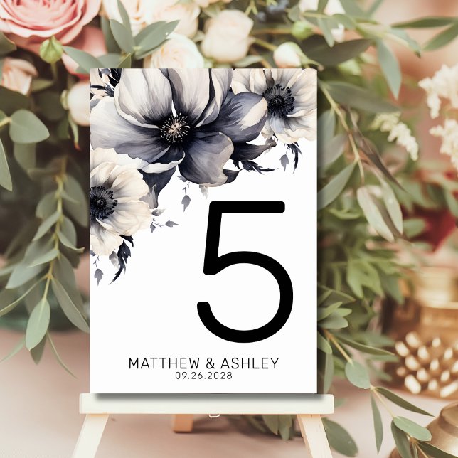 Modern Elegant Black White Blommigt Bröllop Bordsnummer (Modern Elegant Floral Black White Wedding Table Number)