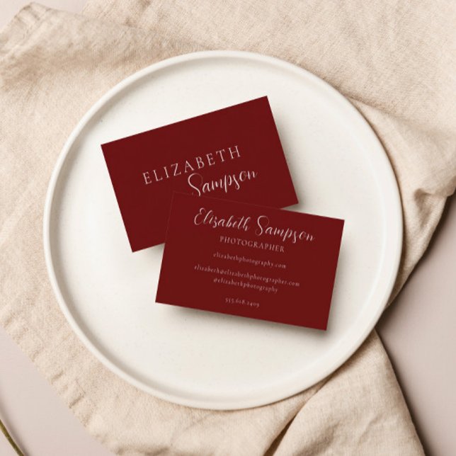 Modern Elegant Burgundy and White Visitkort (Skapare uppladdad)