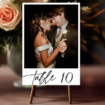 Modern Elegant Calligraphy Script Photo Bröllop Bordsnummer<br><div class="desc">Bordsnumret Modern Elegant Calligraphy Script Photo Bröllop</div>