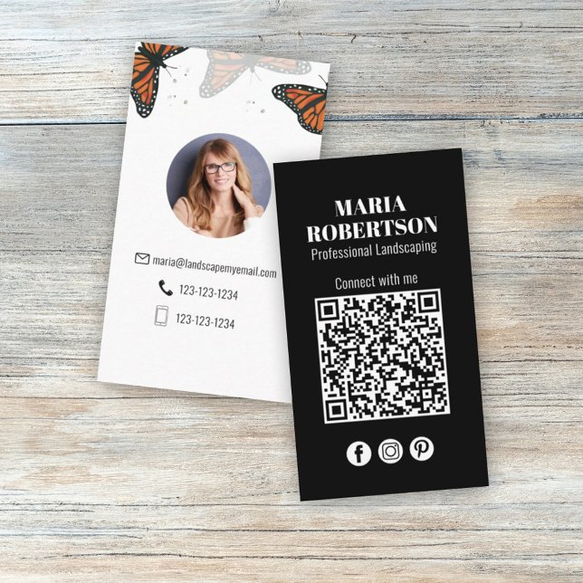 Modern Elegant Chic Butterflies Nature QR Code Visitkort (Skapare uppladdad)