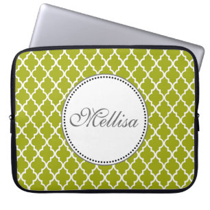 Modern, elegant, coola lime quatrefoil monogram laptop fodral