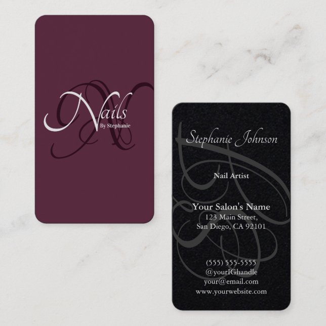 Modern Elegant Deep Plum Monogram Nail Artist Visitkort (Fram/baksida)