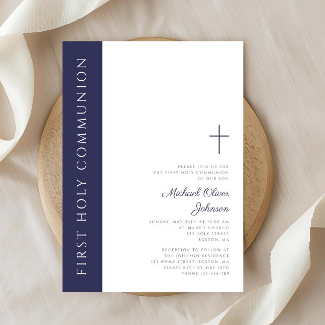 Modern Elegant - den första kommissionen för blå K Inbjudningar (Modern Elegant Navy Blue Cross First Communion Invitation)