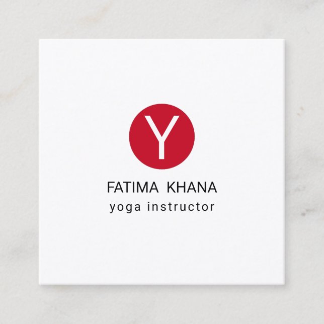 Modern Elegant Enkel monogrammad Red Yoga Fyrkantigt Visitkort (Framsida)