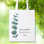 Modern Elegant Eucalyptus Familjeåterförening Återanvändbar Påse<br><div class="desc">Denna Matkasse för återanvändning av familjeåterförening är dekorerad med elegantens typografi och en snyggt vattenfärgseucalyptus sprig. Enkelt anpassade. Använda Verktyg i Design om du vill ändra texten storlekt, stil eller färg. Eftersom vi skapar vår teckning kommer du inte att hitta just den här bilden från andra designers. Ursprunglig vattenfärg ©...</div>