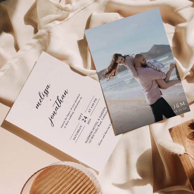 Modern Elegant Fullt Photo Script Monogram Bröllop Inbjudningar (Skapare uppladdad)