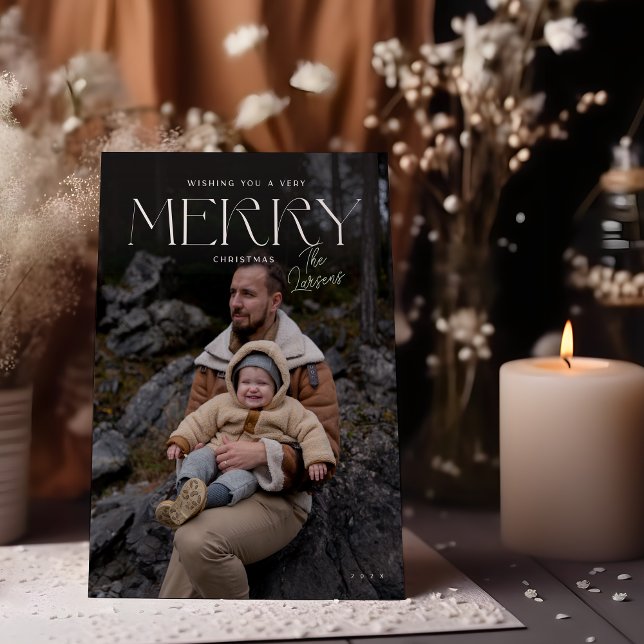 Modern Elegant God jul-fotokort för Helgdag (Moody winter scene with candle and "Wishing you a MERRY Christmas" photo Holiday card sized 5x7)