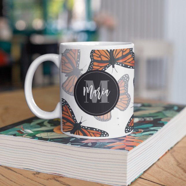 Modern Elegant Monarch Butterfly Monogrammed Kaffemugg (Skapare uppladdad)