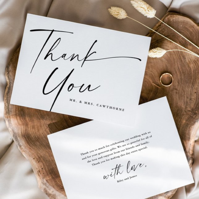 Modern Elegant Script Bröllop Tack Kort (Simple Modern handwritten Script Black and White Wedding Thank You Card.)