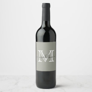 Modern Elegant Script Evergreen Dimma Monogram Vinflaska Etikett