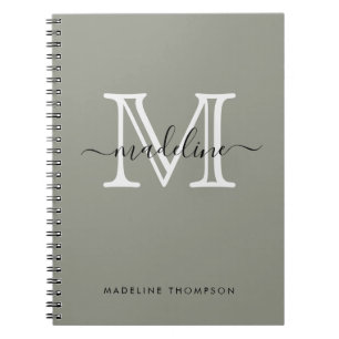 Modern Elegant-skript Evergreen Fog Monogram Anteckningsbok