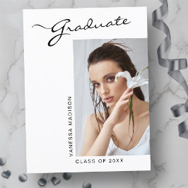 Modern Elegant-skriptfoto | Grad Announcement Vykort