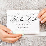 Modern Elegant, svart och vitt Spara Datumet<br><div class="desc">Modern Elegant Script Black and White Save the Date har ett stort,  fetstilt skript och en elegant.</div>