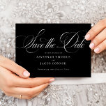 Modern Elegant, svart och vitt Spara Datumet<br><div class="desc">Modern Elegant Script Black and White Save the Date har ett stort,  fetstilt skript och en elegant.</div>