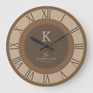 Modern Elegant Tan Mousse Brun Monogram Familj Stor Klocka