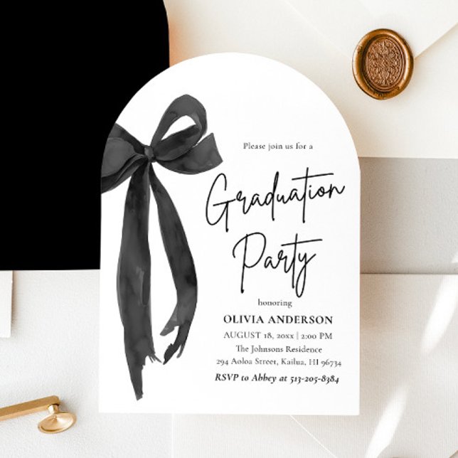 Modern Elegant Trendig Black Bow Studenten Arched Inbjudningar (Modern Elegant Trendy Black Bow Graduation Arched Invitation)