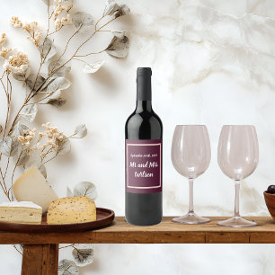 Modern Elegant Typografi på Lila Ro Guld vin Vinflaska Etikett