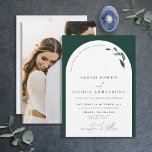 Modern Emerald Grönt Arch botanical Photo Bröllop Inbjudningar<br><div class="desc">Tittar ni en modern inbjudan och en inbjudan från elegant bröllop som kommer att göra påstående? Titta bara på vår moderna Emerald Grönt Arch botaniska fotobröllopsinbjudan! Den här eleganta och snyggt-inbjudan har en vit skiftnyckel på en skarp grönt som framträder i bakgrunden, med ömtåliga botaniska accenter med vattenfärg och delikat...</div>