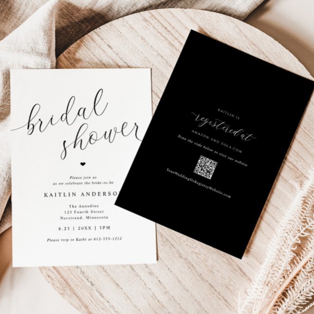Modern Enkel Bröllopsfest Inbjudningar (Modern Black and White Bridal Shower Invitations with QR Code Registry on Back - Swirly Script)