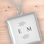 Modern Enkel Chic, Monogram för Chic i Eleganten b Sterling Silver Halsband<br><div class="desc">Sammansatt av enkelt rakt infogat ramar med klassisk kursiv stil och serif-typografi. Dessa inslag är enkla,  tidlösa och klassiska.. Detta är designat av White Papper Birch Co. exklusiv för Zazzle. Finns här: http://www.zazzle.com/store/whitepaperbirch</div>