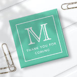 Modern Enkel Chic Monogram-Tack för kommande progr Magnet<br><div class="desc">Denna enkla och moderna utformning består av serif- och sans serif-typografi. Perfekt för party favors.</div>