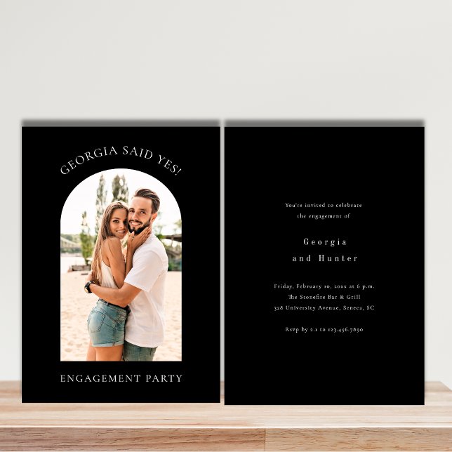 Modern enkel fotoförlovningsfest julkort (modern black minimal engagement party invitation fully personalized to your needs )