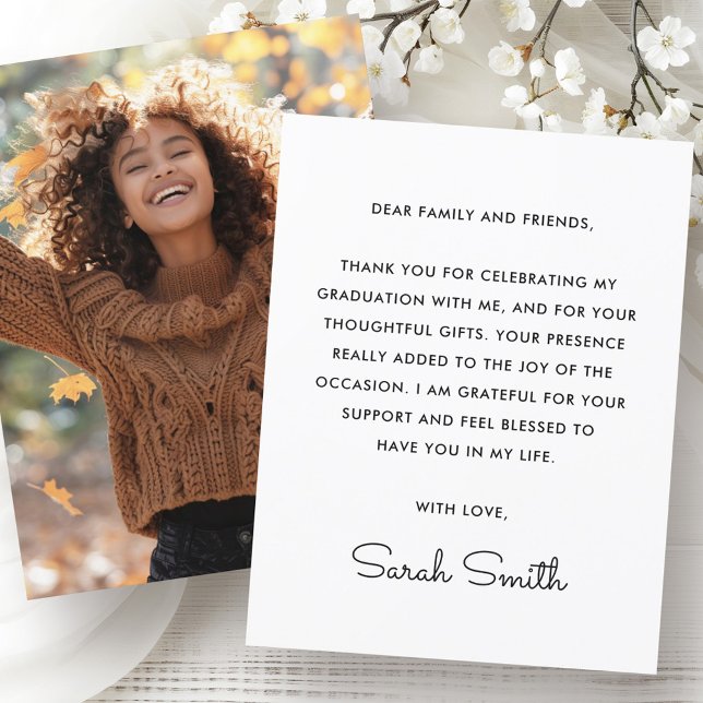 Modern enkel fotovit studenten tack kort (Modern simple photo white graduation thank you card)