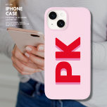 Modern enkel röd och Rosa Initialer Monogram<br><div class="desc">Lägg till initialer i den moderna rosan och det röda iphone case med fet skuggtext stil monogram och skydda din iPhone i stil. Välj från knappt där och tuff caseser.</div>