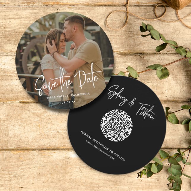 Modern, enkelt foto Spara datum QR-kod Bröllop Inbjudningar (Modern Simple Photo Save the Date Wedding Invitation with Round QR Code Wedding Invite, Front /Back)
