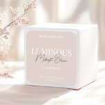 Modern etikett för produkter i elegant skript, bei<br><div class="desc">Ge ditt varumärke en touch av underdrift elegans med hjälp av denna anpassningsbara etikett. Den mjuka bakgrundsfärgen kompletterar den sofistikerade kombinationen av ett modernt sans-serif-tecken och ett graciöst skript-tecken, vilket gör att ditt varumärke och dina produktnamn sticker ut vackert. Denna anpassningsbara design ger en touch av raffinerad enkelhet till en...</div>