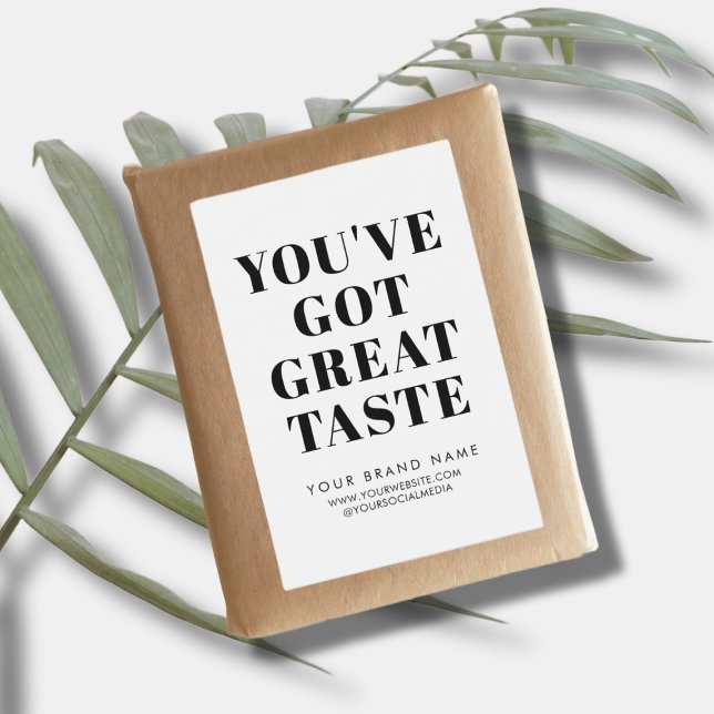 Modern etikett för vit förpackning (Skapare uppladdad)