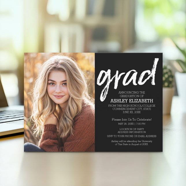 Modern Examen Anpassad Trendig Svart Examen Inbjudningar (Modern Graduation Announcement and Party Invitation)