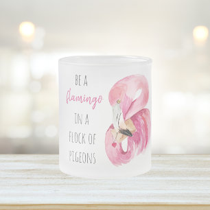 Modern exotisk Rosa vattenfärgslamingo med citat Frostad Glasmugg