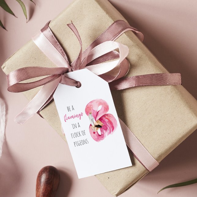 Modern exotisk Rosa vattenfärgslamingo med citat Presentetikett (Skapare uppladdad)