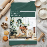 Modern familjefoto | Glatt sammanslagning - välsig Kökshandduk<br><div class="desc">Modern familjefoto | Glatt sammanslagning - välsignad | GRÖNT</div>